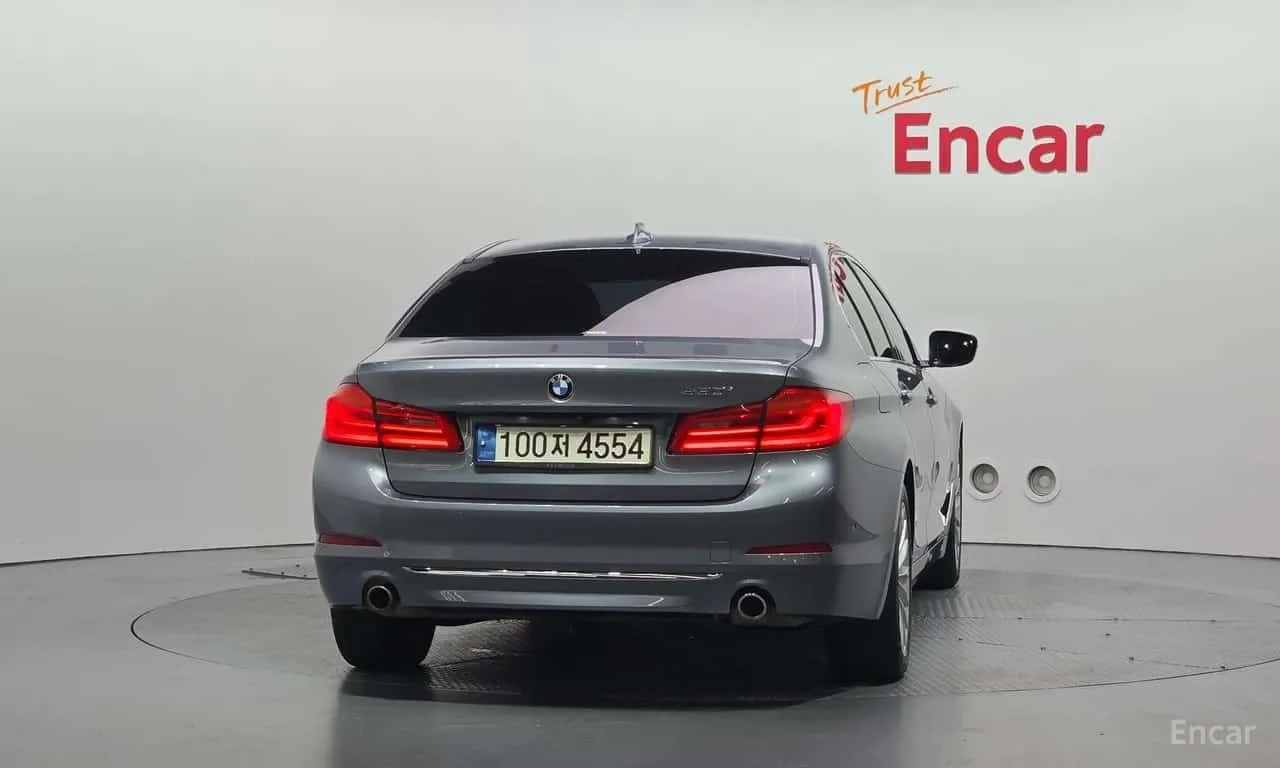 BMW 530 * Luxury Plus * ОБДУХВАНЕ * HEAD UP * , снимка 4 - Автомобили и джипове - 56658794