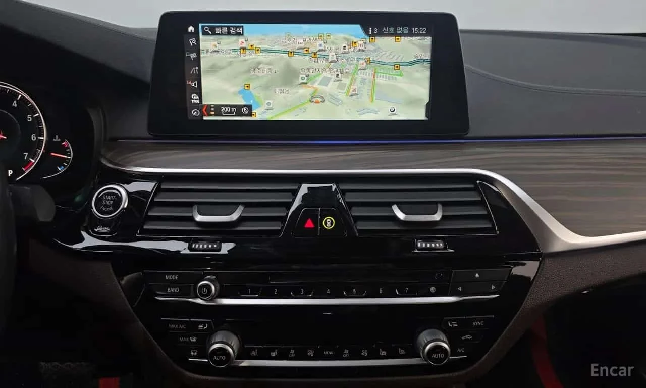 BMW 530 * Luxury Plus * ОБДУХВАНЕ * HEAD UP * , снимка 12 - Автомобили и джипове - 56658794