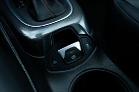 Jeep Compass 1.3 (187 Hp)  Plug-in Hybrid 4xe Automatic, снимка 15