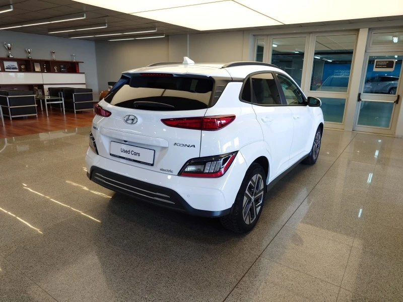 Hyundai Kona EV 64KW Premium, снимка 4 - Автомобили и джипове - 45187868