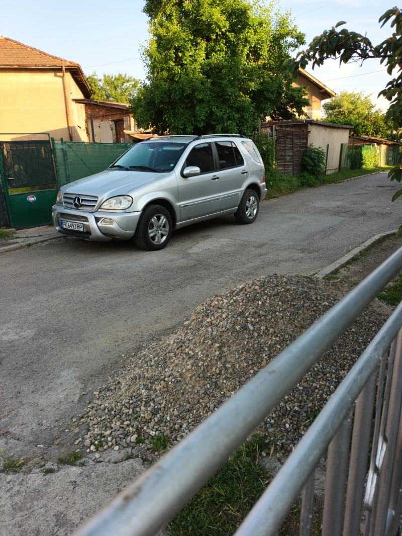 Mercedes-Benz ML 270, снимка 2 - Автомобили и джипове - 48497933