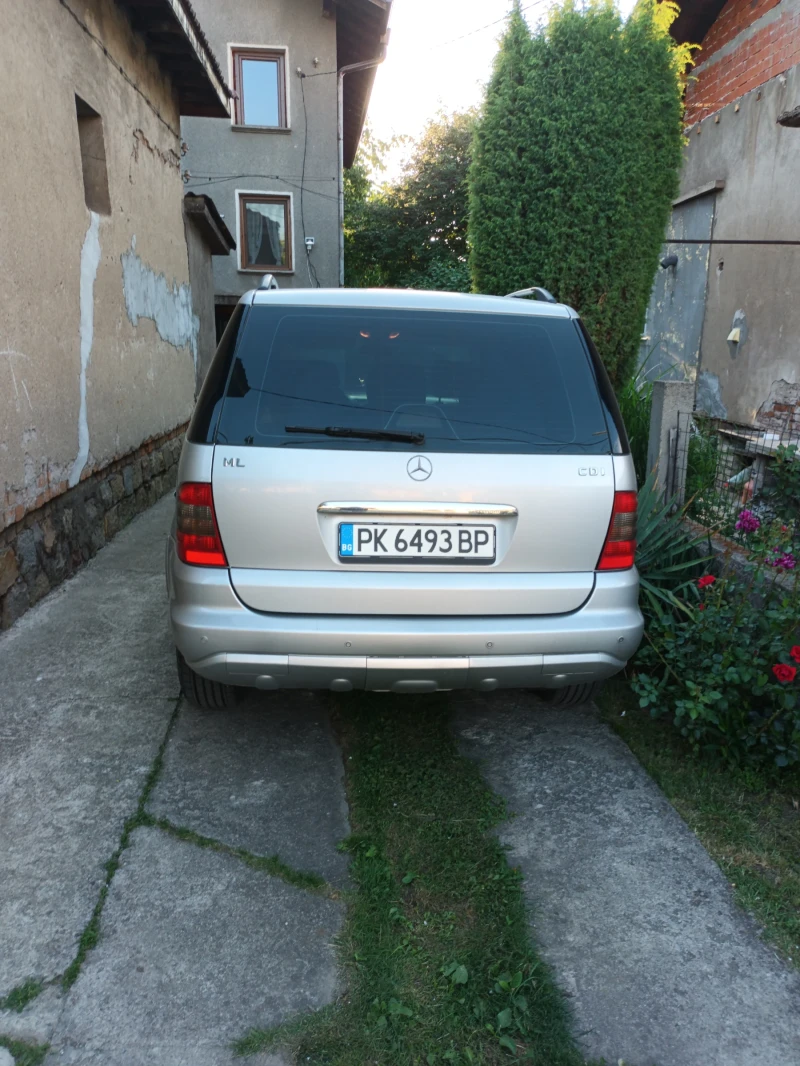 Mercedes-Benz ML 270, снимка 3 - Автомобили и джипове - 48497933