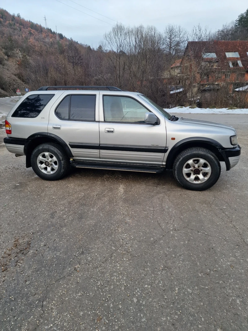 Opel Frontera 2.2 DTL, снимка 4 - Автомобили и джипове - 48838230