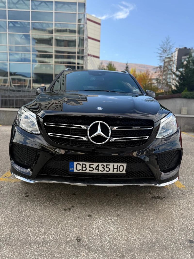 Mercedes-Benz GLE 350 D 56000км AMG-пакет Harman/Kardon Черен таван, снимка 2 - Автомобили и джипове - 52517809