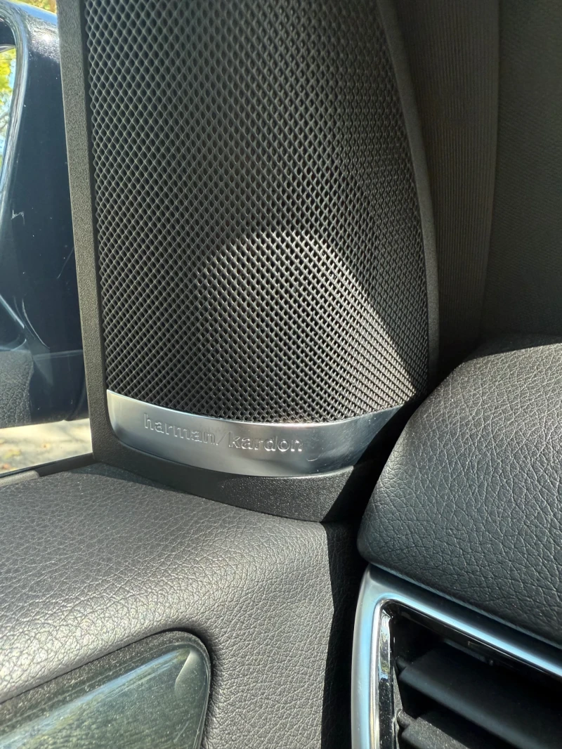 Mercedes-Benz GLE 350 D 56000км AMG-пакет Harman/Kardon Черен таван, снимка 15 - Автомобили и джипове - 52517809