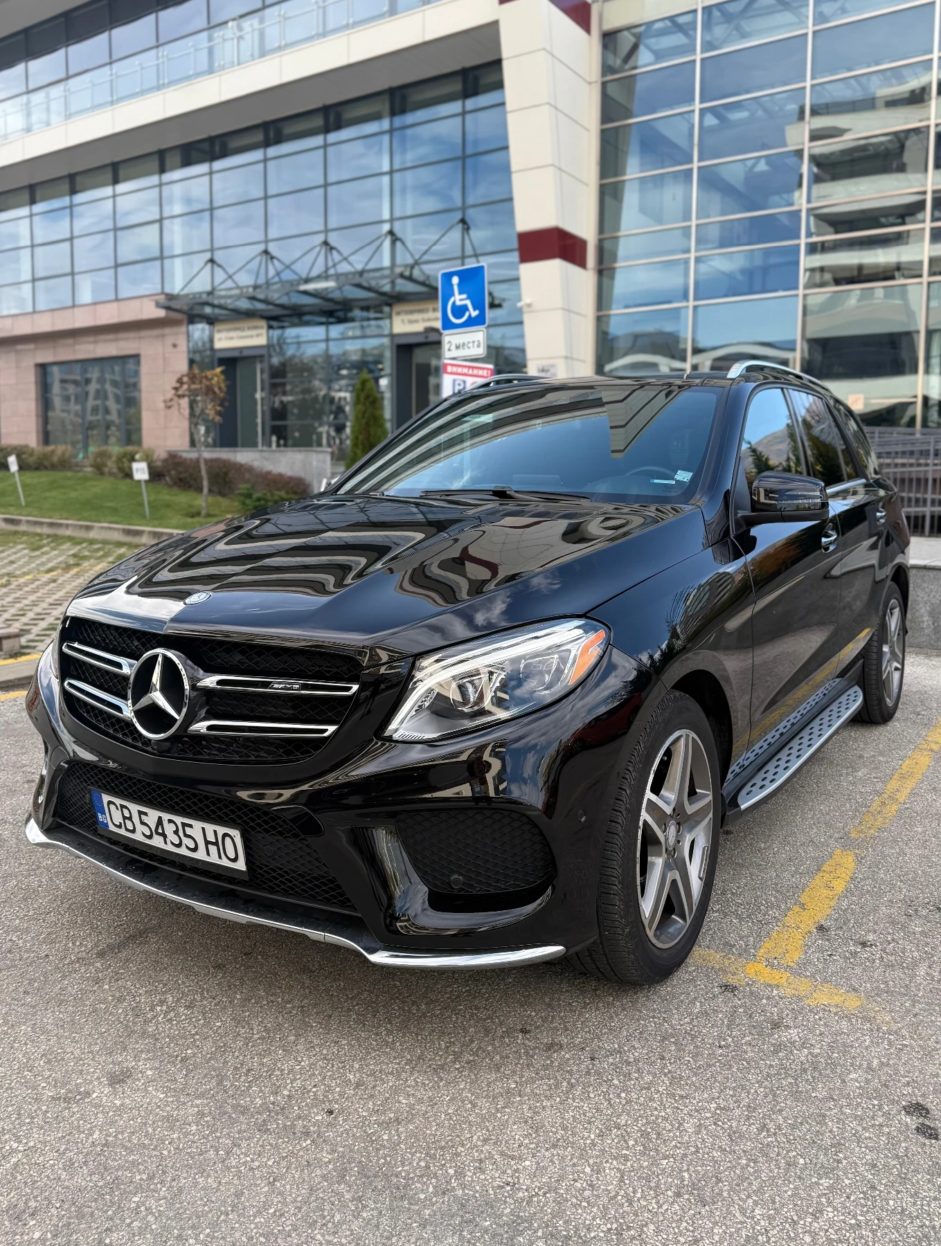 Mercedes-Benz GLE 350 D 56000км AMG-пакет Harman/Kardon Черен таван, снимка 1