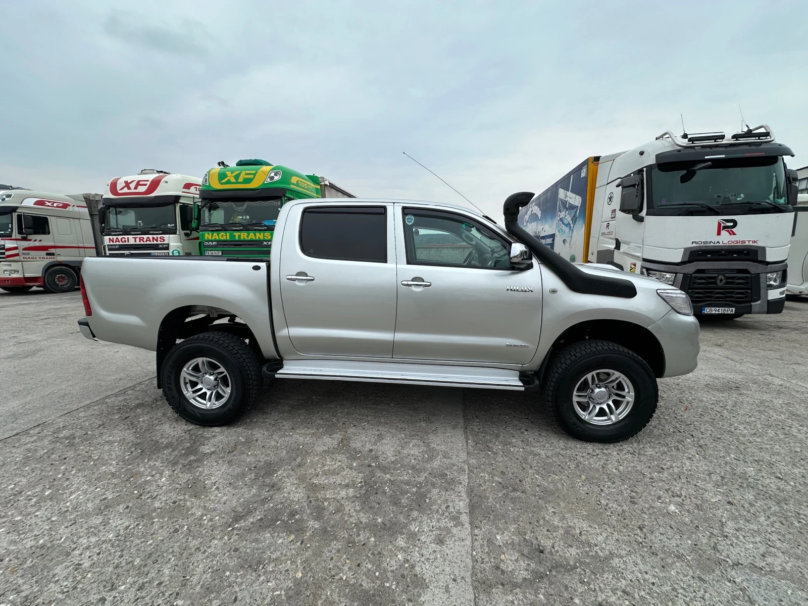 Toyota Hilux 2.5D Invicible - изображение 5