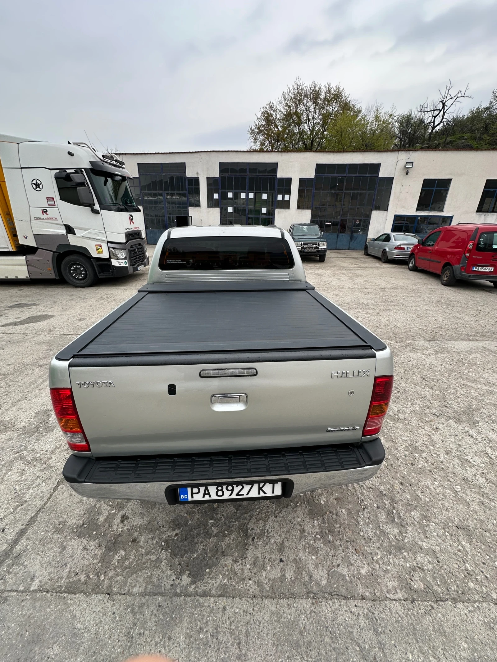 Toyota Hilux 2.5D Invicible - изображение 9