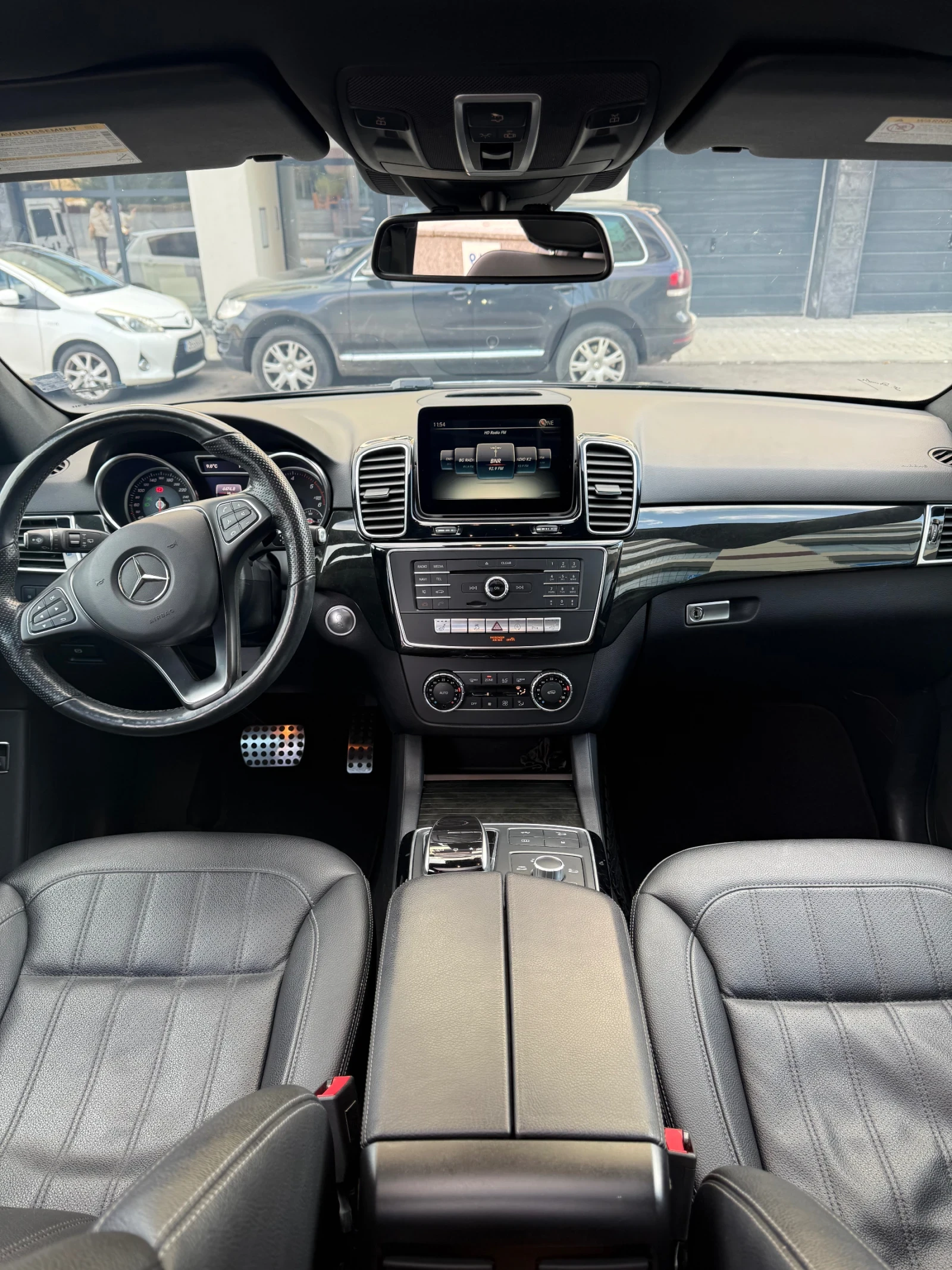 Mercedes-Benz GLE 350 D 56000км AMG-пакет Harman/Kardon Черен таван - изображение 9