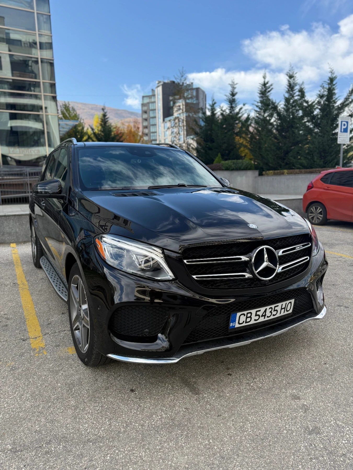 Mercedes-Benz GLE 350 D 56000км AMG-пакет Harman/Kardon Черен таван - изображение 3