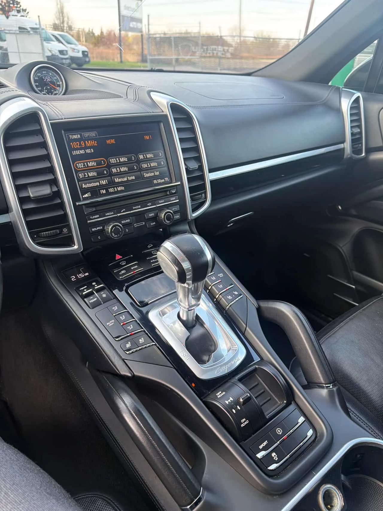 Porsche Cayenne / CAMERA / BOSE / ОБДУХВАНЕ , снимка 9 - Автомобили и джипове - 54283807