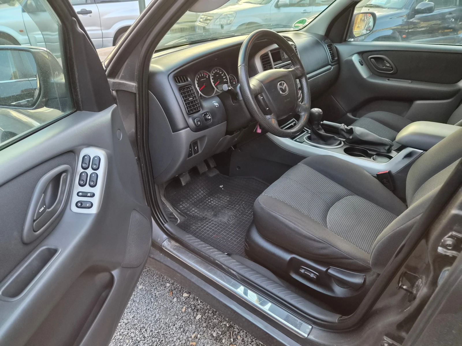 Mazda Tribute 4x4--2, 3i--��� ��������� | Mobile.bg � ����������� 8