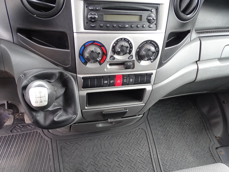 Iveco 35c15 3.0HPI  КАТ. * Б* 7-места, снимка 10 - Бусове и автобуси - 52319398