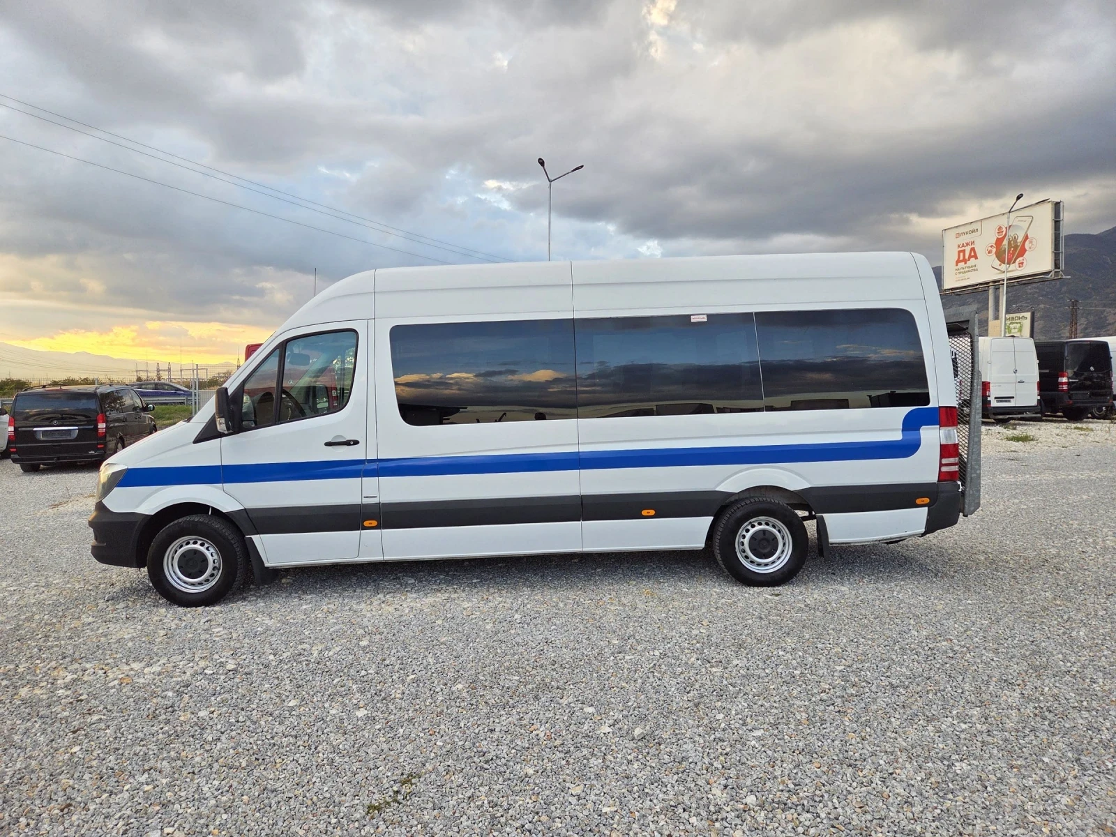 Mercedes-Benz Sprinter 316 CDI, 20 Местен, Пътнически, Евро 6 - изображение 2