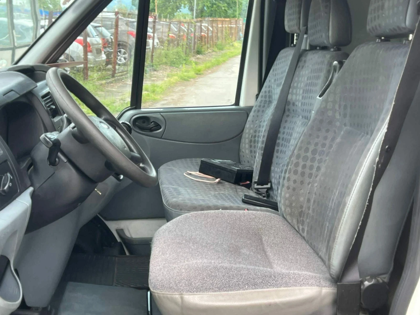 Ford Transit 2.2 дизел  90к.с. в добро състояние, снимка 8 - Бусове и автобуси - 54874846