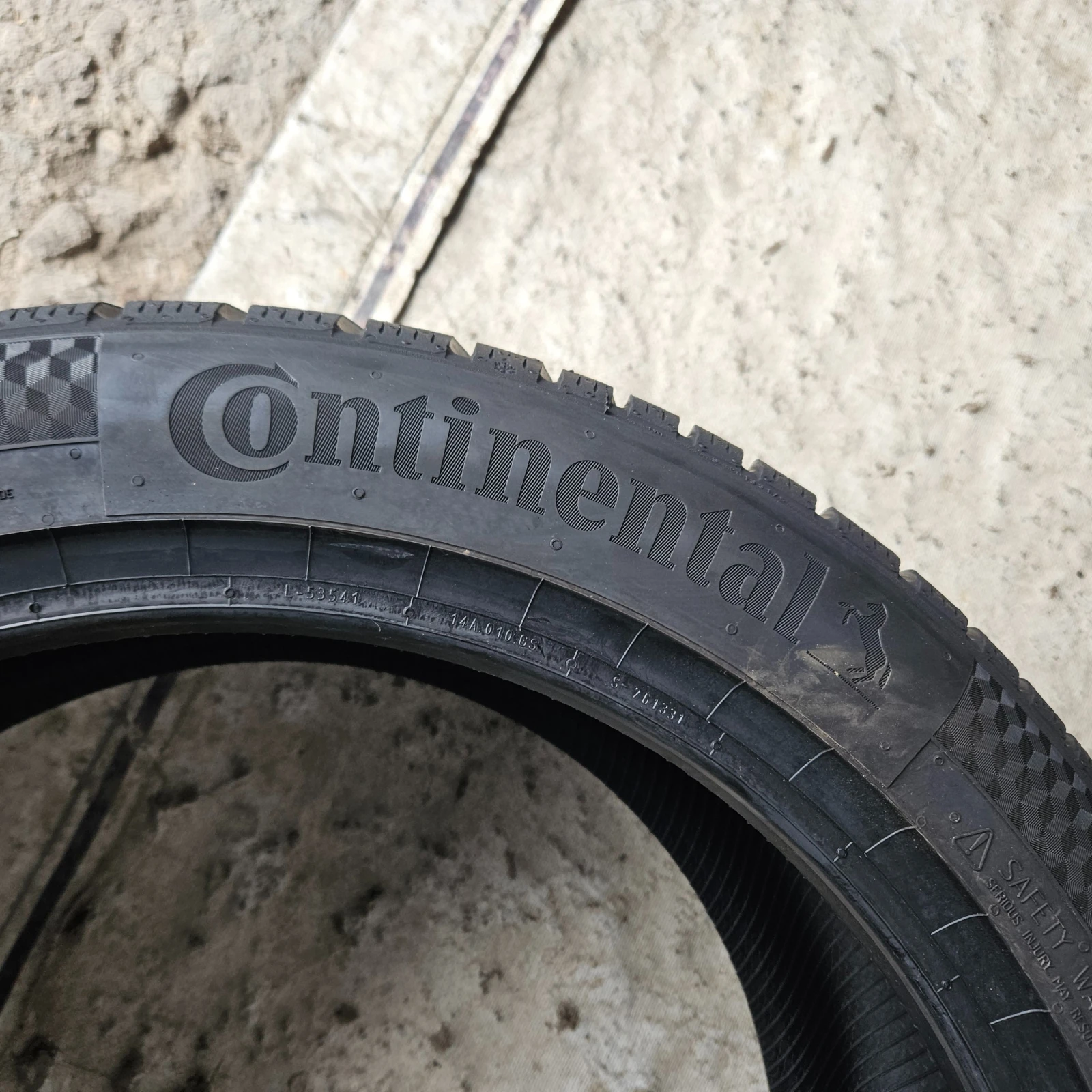 Гуми Зимни 245/45R19, снимка 7 - Гуми и джанти - 54190912