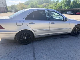 Mercedes-Benz C 200, снимка 3