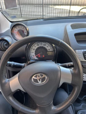 Toyota Aygo 1.0I - 9850 лв. - 39339375 | Car24.bg