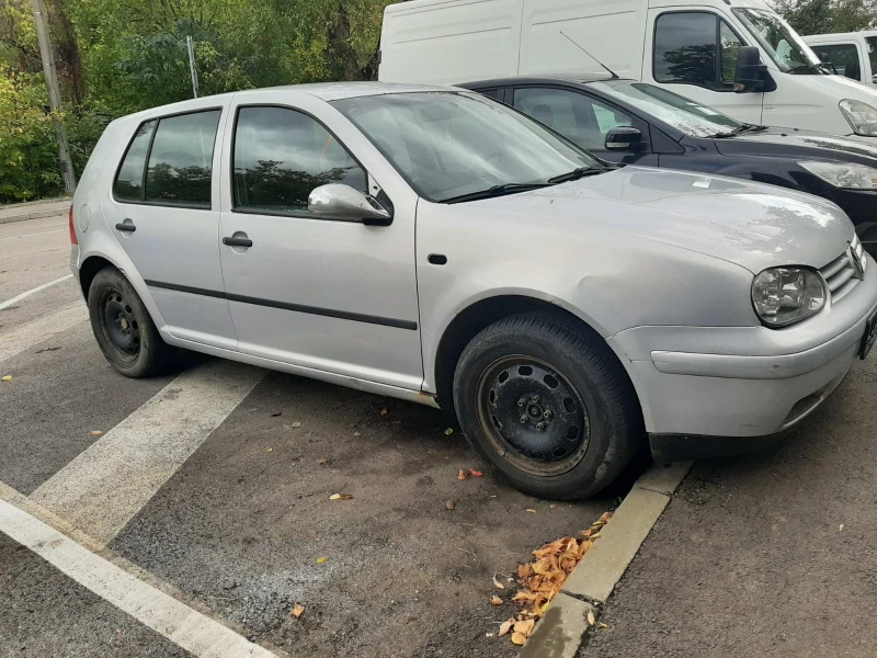 VW Golf, снимка 4 - Автомобили и джипове - 47409277