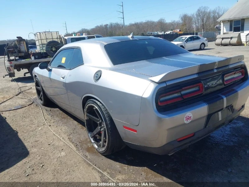 Dodge Challenger 6.4L V-8 , 485HP Rear Wheel Drive, снимка 9 - Автомобили и джипове - 49448422