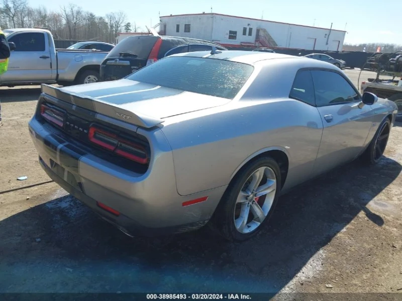 Dodge Challenger 6.4L V-8 , 485HP Rear Wheel Drive, снимка 10 - Автомобили и джипове - 49448422