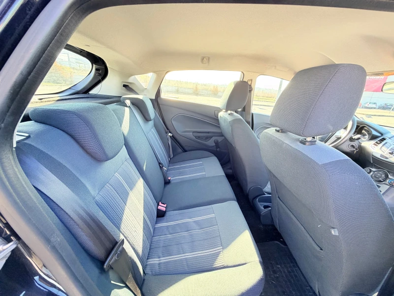 Ford Fiesta 1.4i, снимка 11 - Автомобили и джипове - 52407297