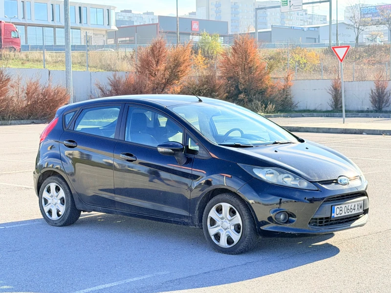 Ford Fiesta 1.4i, снимка 7 - Автомобили и джипове - 52407297