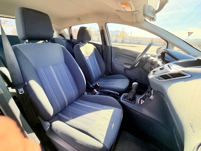 Ford Fiesta 1.4i, снимка 10 - Автомобили и джипове - 52407297