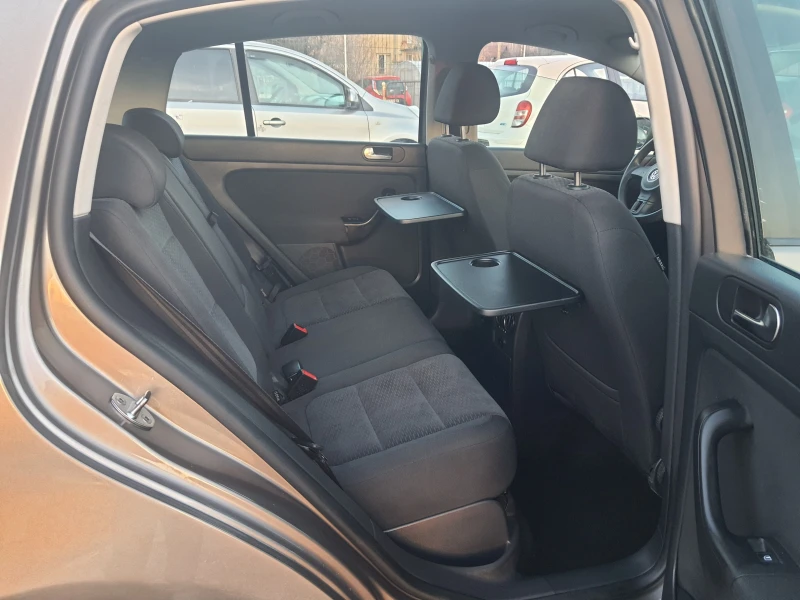 VW Golf Plus 1.6tdi, снимка 10 - Автомобили и джипове - 52850214