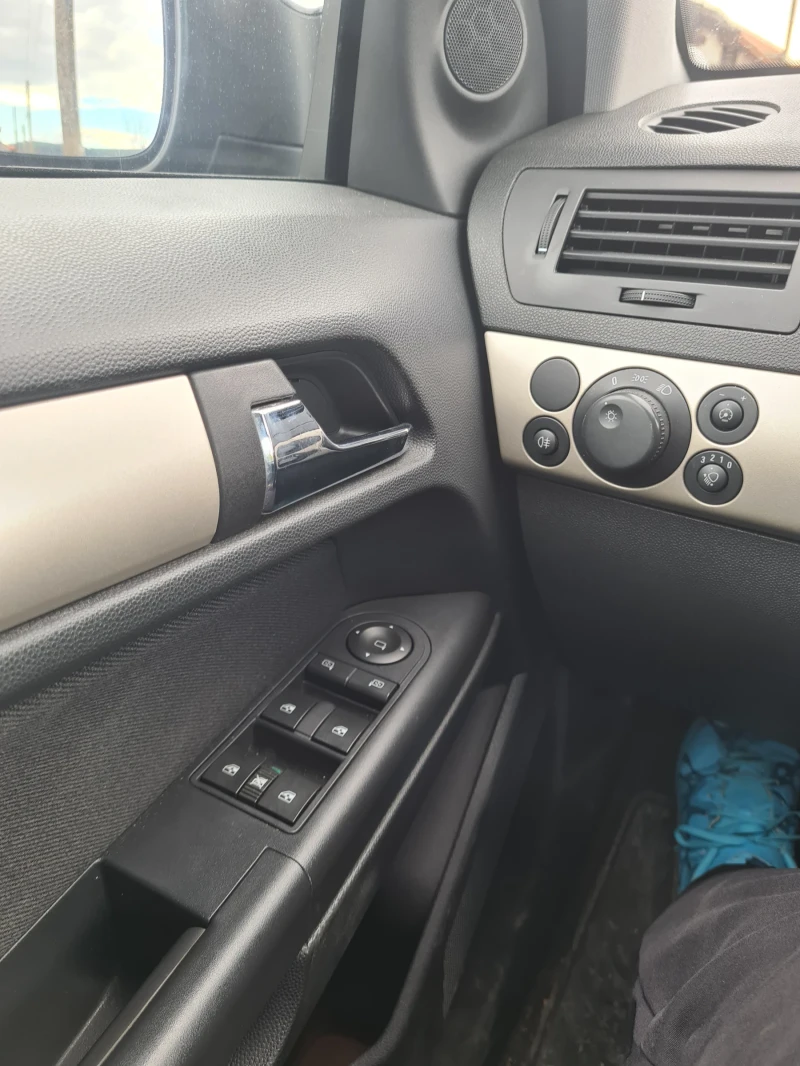 Opel Astra, снимка 7 - Автомобили и джипове - 52899132