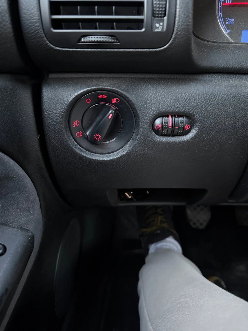 VW Passat, снимка 12 - Автомобили и джипове - 53133376