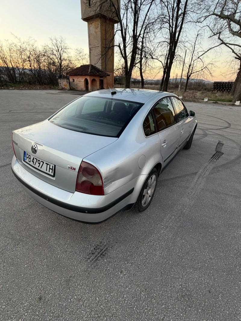 VW Passat, снимка 6 - Автомобили и джипове - 53133376