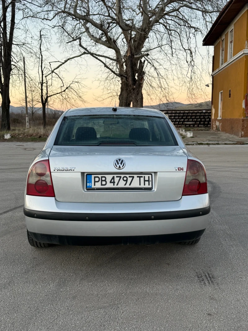 VW Passat, снимка 7 - Автомобили и джипове - 53133376