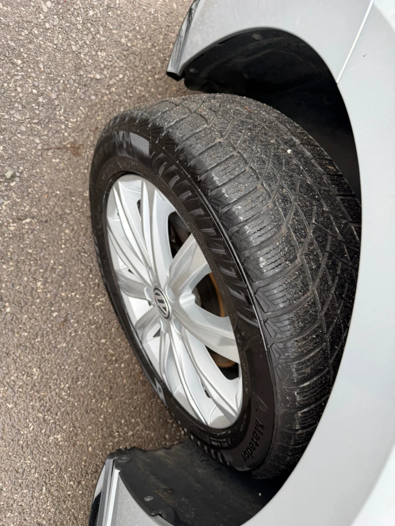 VW Touran 1.4TSI* R-Line* DSG* Navi, снимка 17 - Автомобили и джипове - 53287068