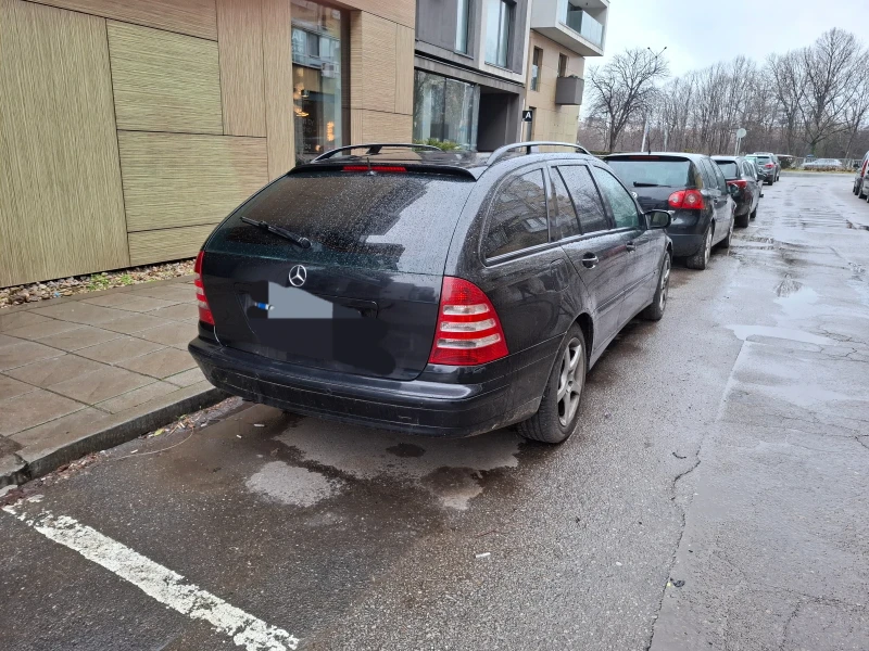 Mercedes-Benz C 180 Газ/Бензин, снимка 6 - Автомобили и джипове - 53300442