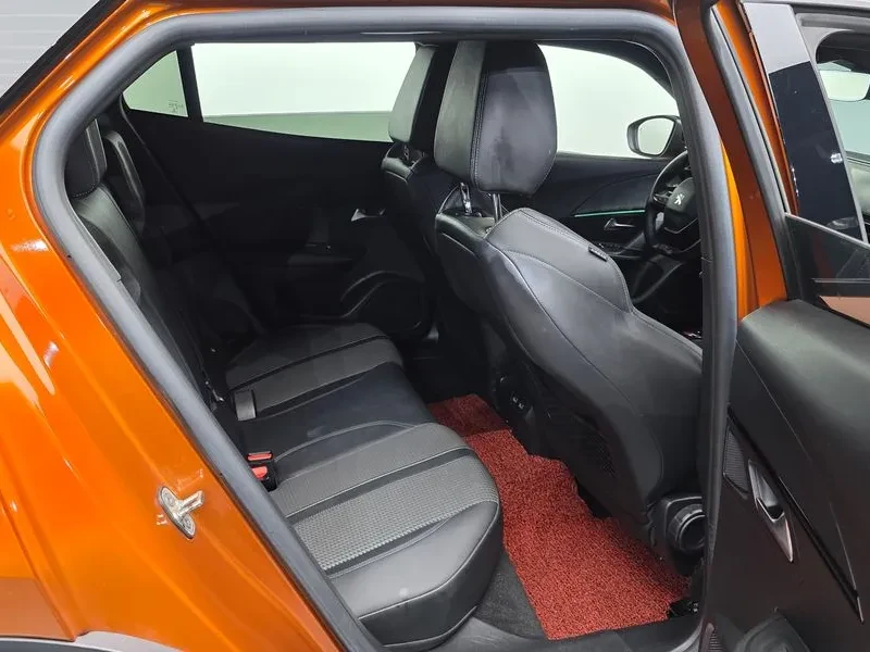 Peugeot 2008 Generation Ev Gt, снимка 12 - Автомобили и джипове - 56254845