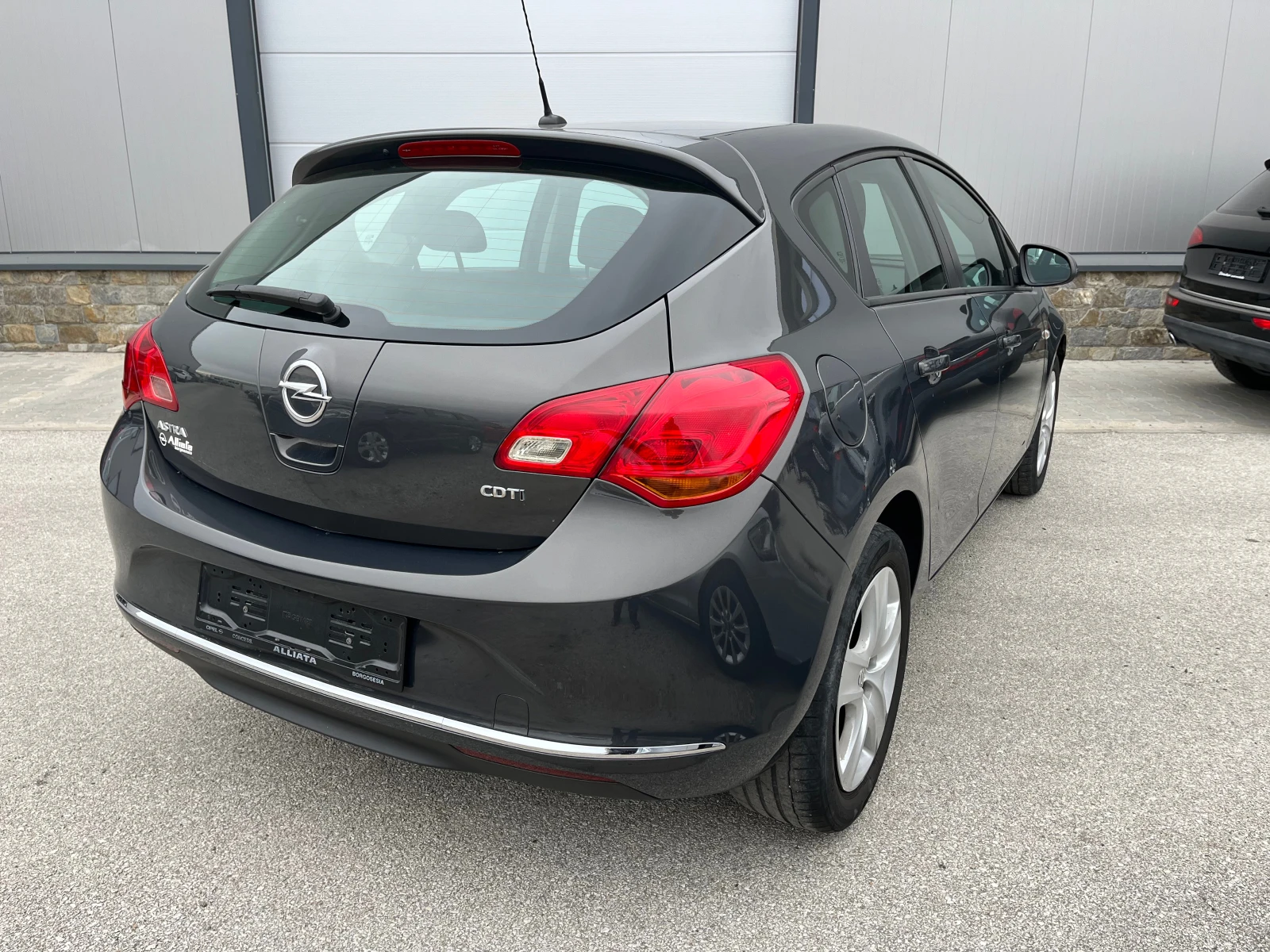 Opel Astra 1.6 Diesel - изображение 6