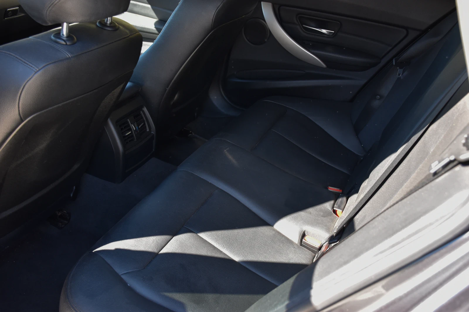 BMW 320  - изображение 10