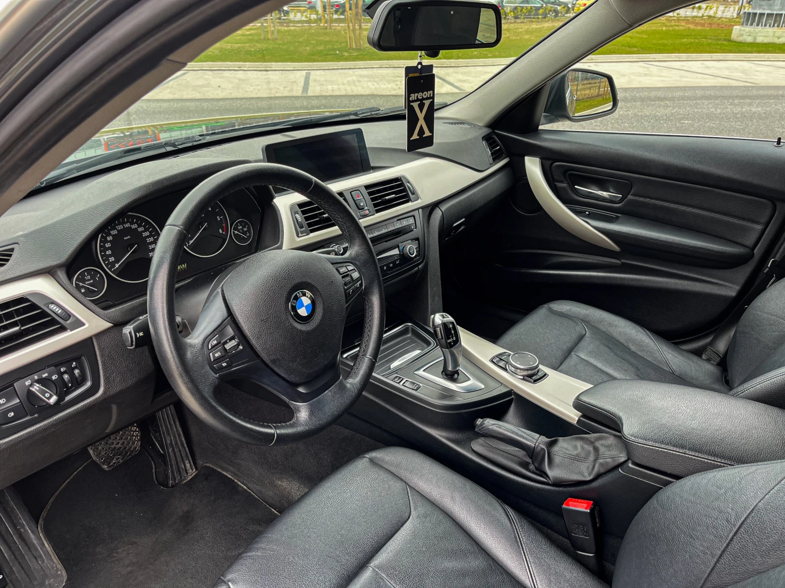 BMW 320  - изображение 5