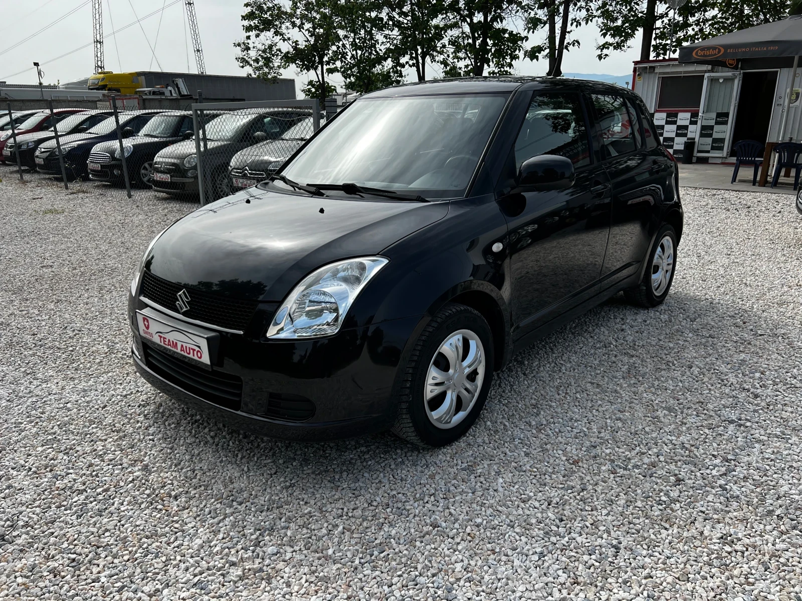 Suzuki Swift 1.3 i 4x4 SWISS EDITION  - изображение 2