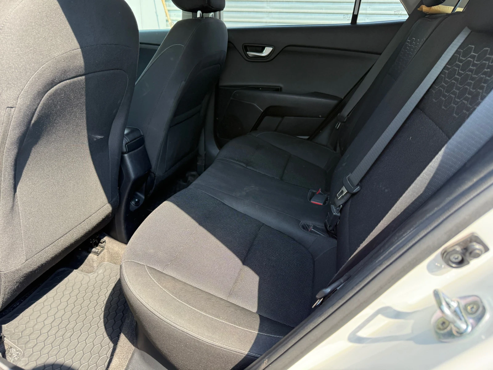 Kia Rio  - изображение 10