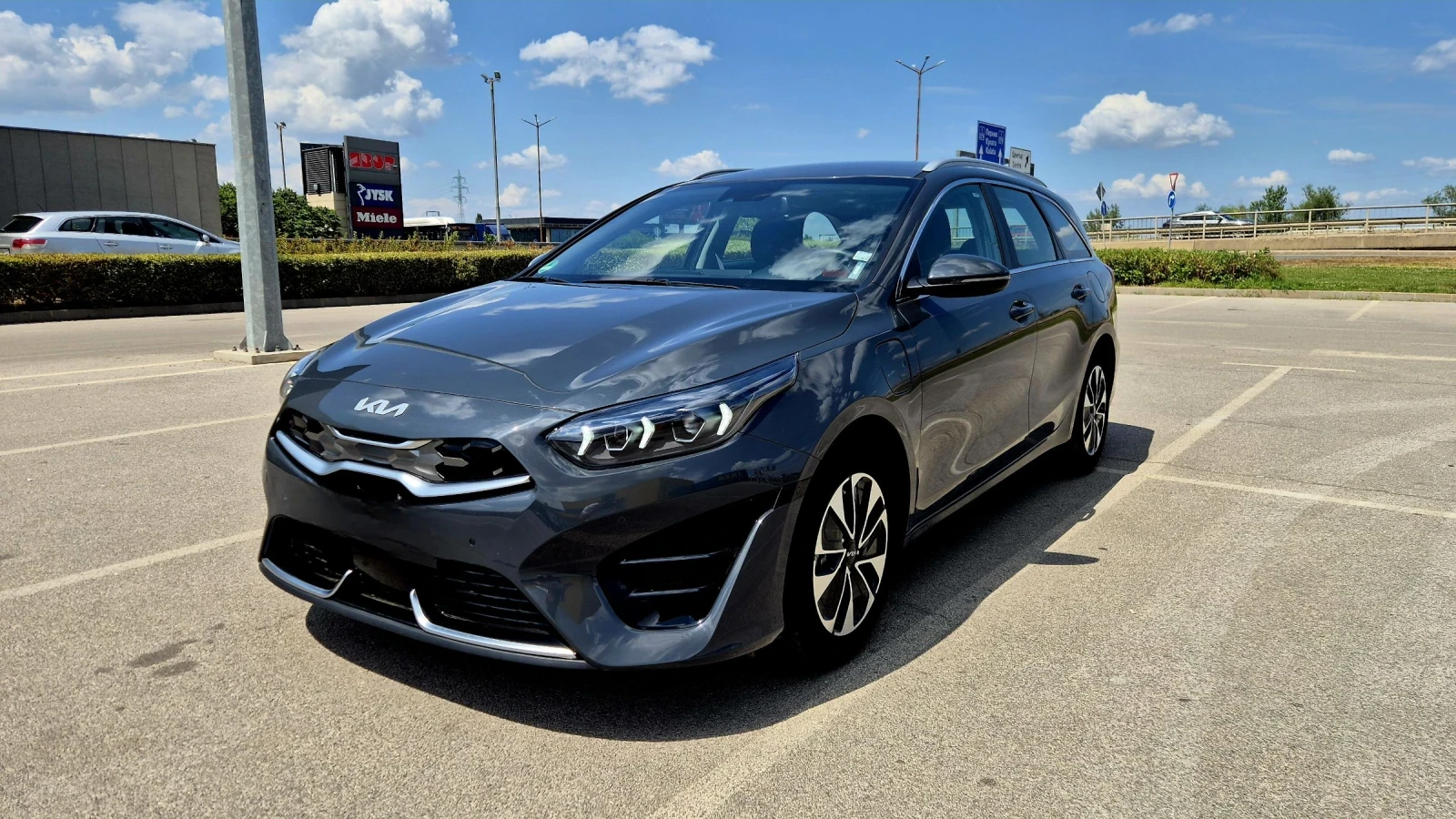 Kia Ceed Plug-in  - изображение 3