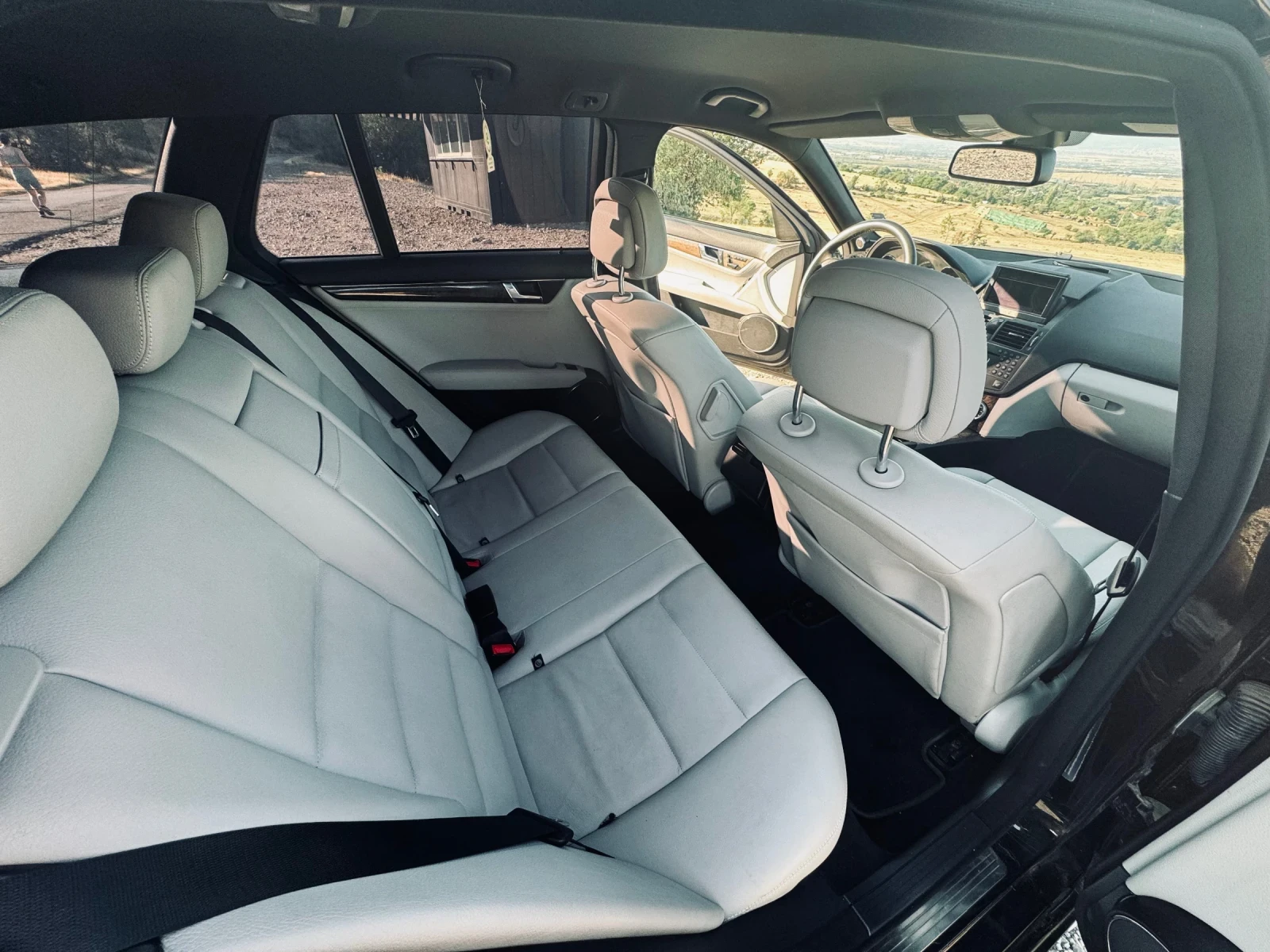 Mercedes-Benz C 320 CDI 4Matic/ MEMORY / F1 / AMG Pack - изображение 9