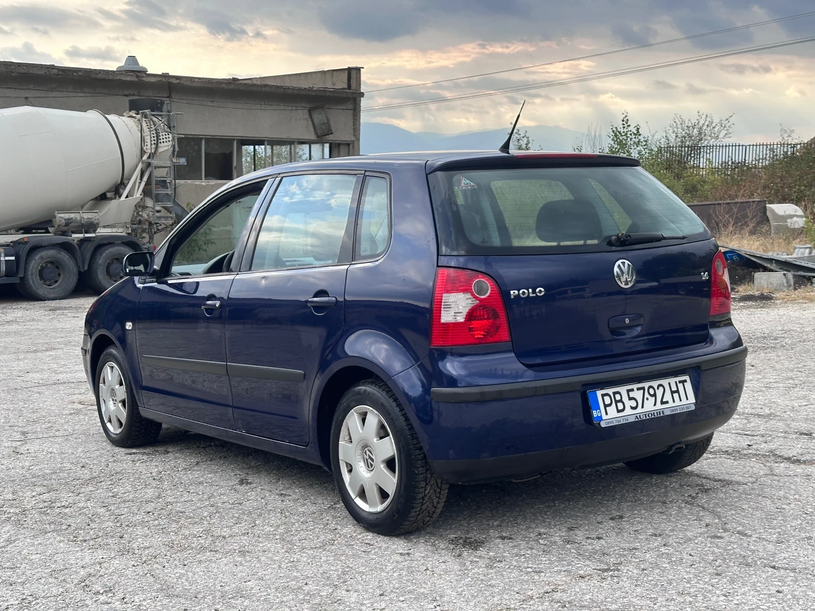 VW Polo 1.4 БЕНЗИН/ГАЗ* СЕРВИЗНА КНИЖКА* НАПЪЛНО ОБСЛУЖЕН! - изображение 5