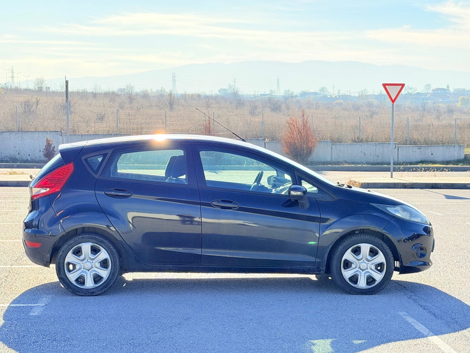 Ford Fiesta 1.4i - изображение 6