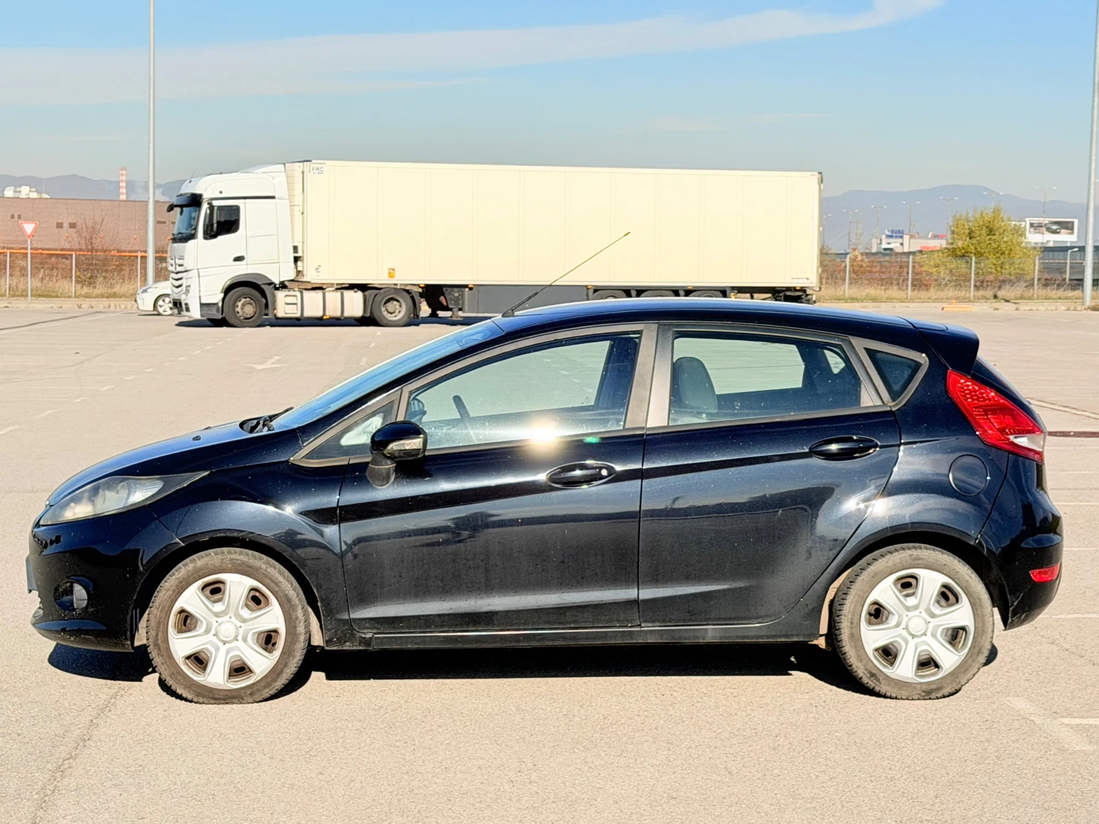 Ford Fiesta 1.4i - изображение 2