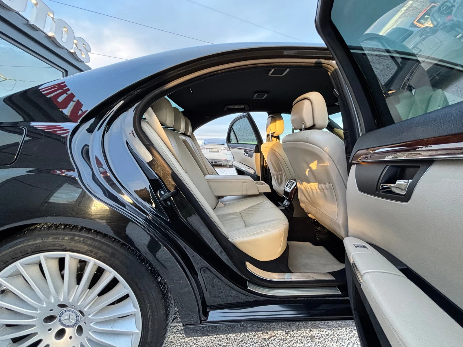 Mercedes-Benz S 320 320CDI/ВАКУМ/МАСАЖ/БИ-КСЕНОН/ПАРКТРОНИК - изображение 9