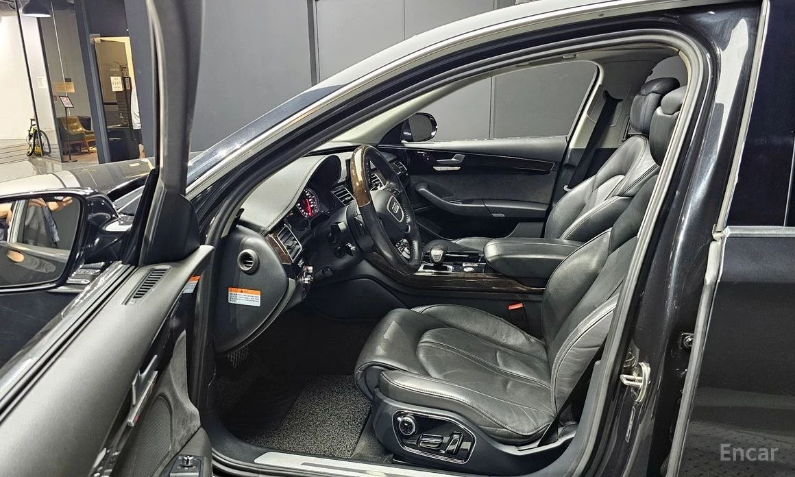 Audi A8, снимка 10 - Автомобили и джипове - 53760350