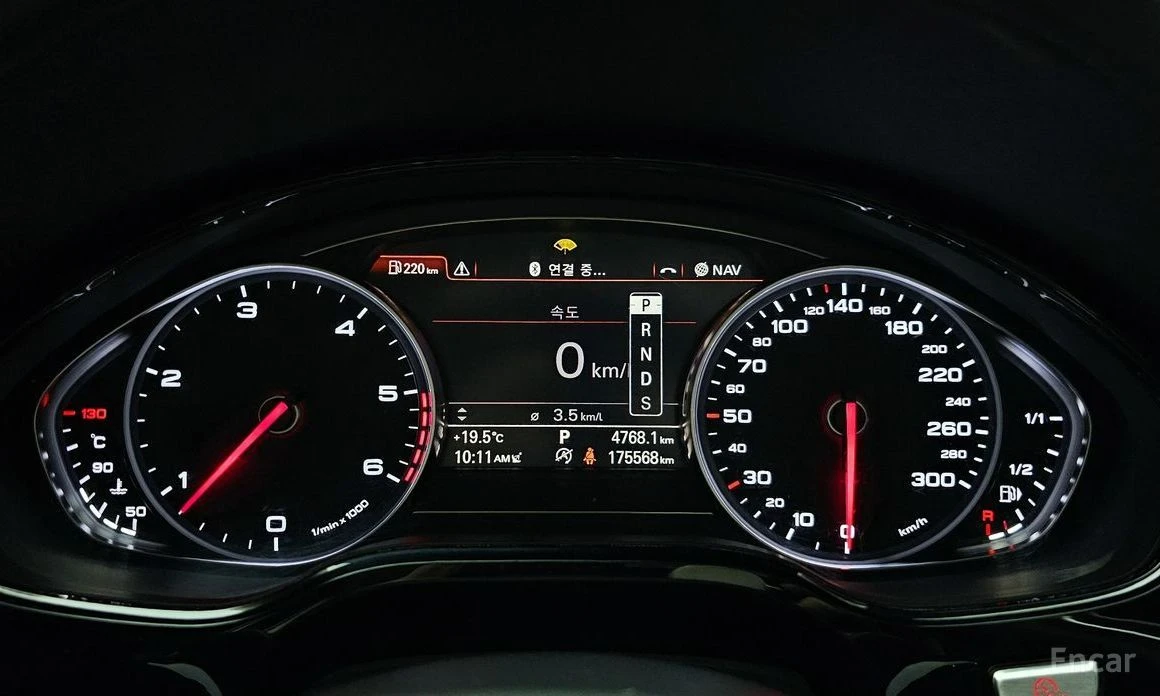 Audi A8, снимка 8 - Автомобили и джипове - 53760350