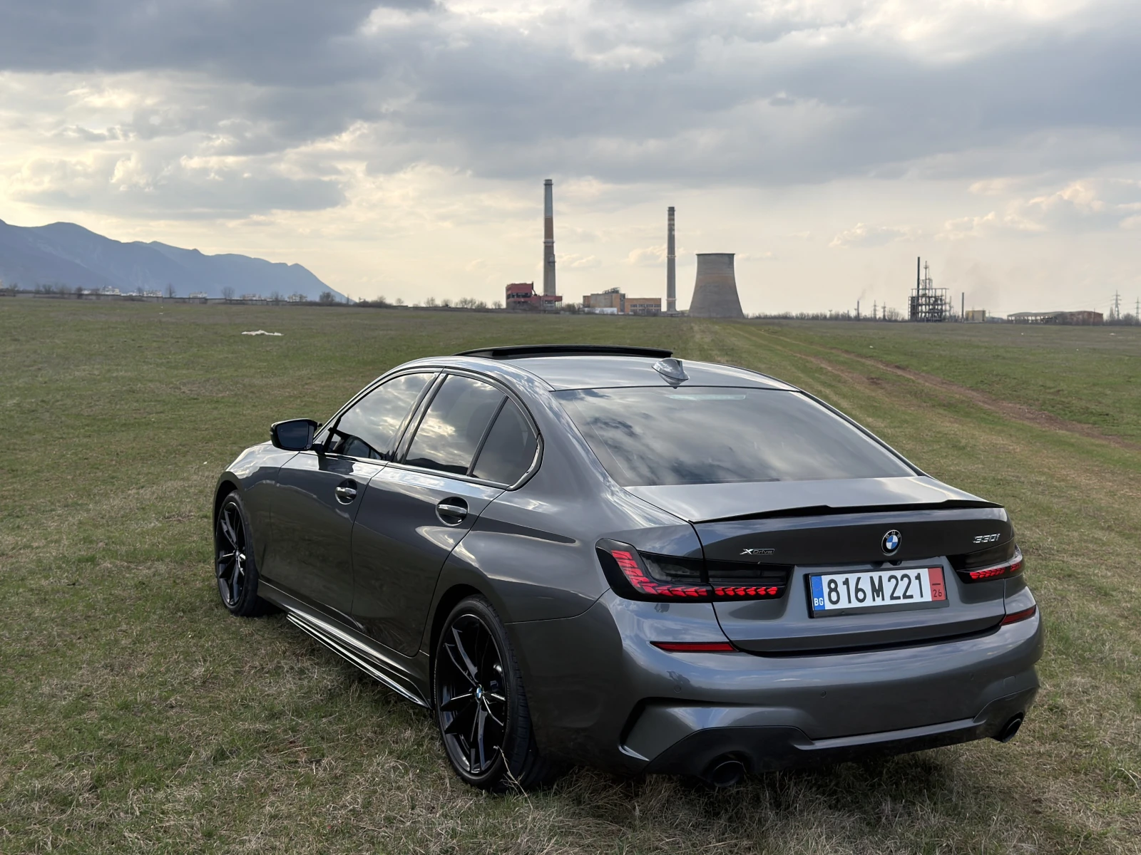 BMW 330 xdrive, снимка 10 - Автомобили и джипове - 53979258